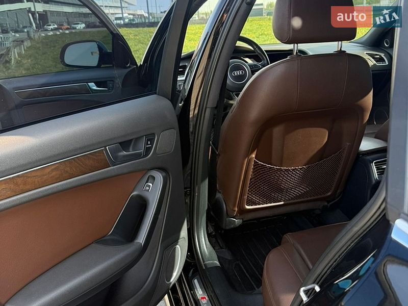 Седан Audi A4 2015 в Львове