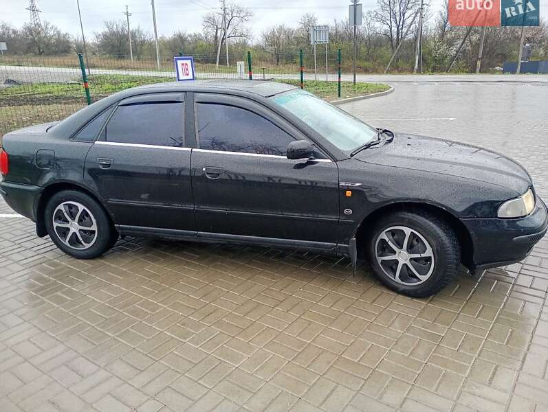 Седан Audi A4 1997 в Голованевске