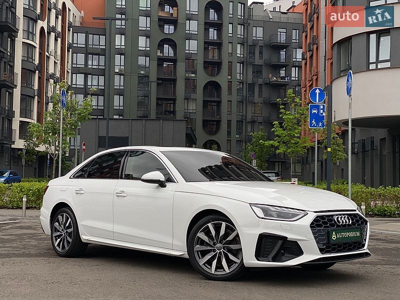 Седан Audi A4 2020 в Киеве