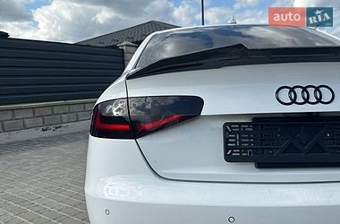 Седан Audi A4 2013 в Вараші