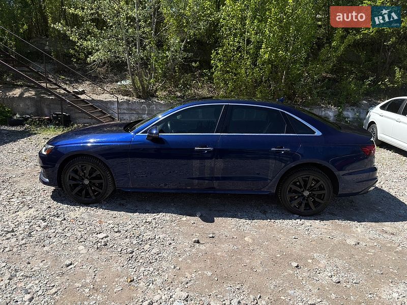 Седан Audi A4 2020 в Киеве