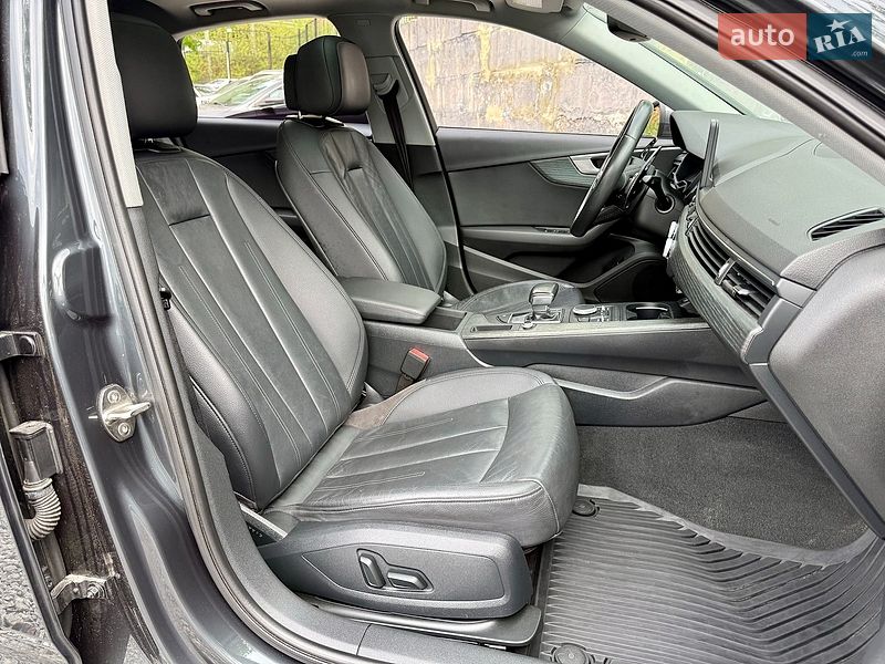 Седан Audi A4 2017 в Харкові