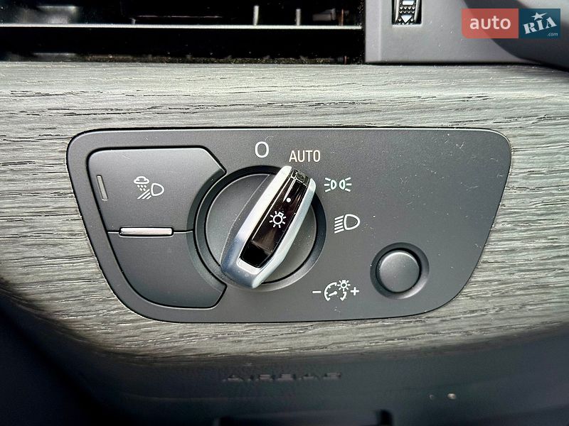 Седан Audi A4 2017 в Харкові
