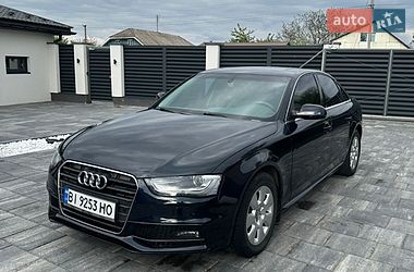 Седан Audi A4 2014 в Лубнах