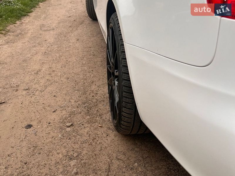 Седан Audi A4 2008 в Львове