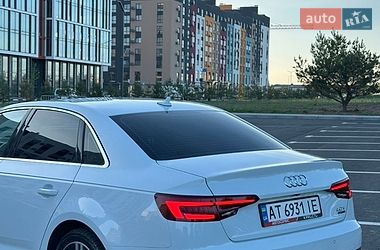 Седан Audi A4 2018 в Ровно