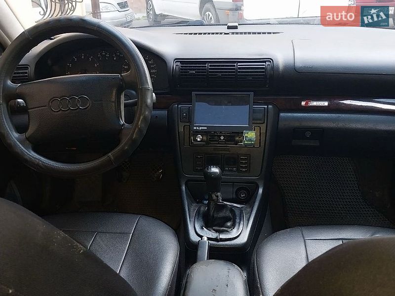 Универсал Audi A4 1995 в Черновцах
