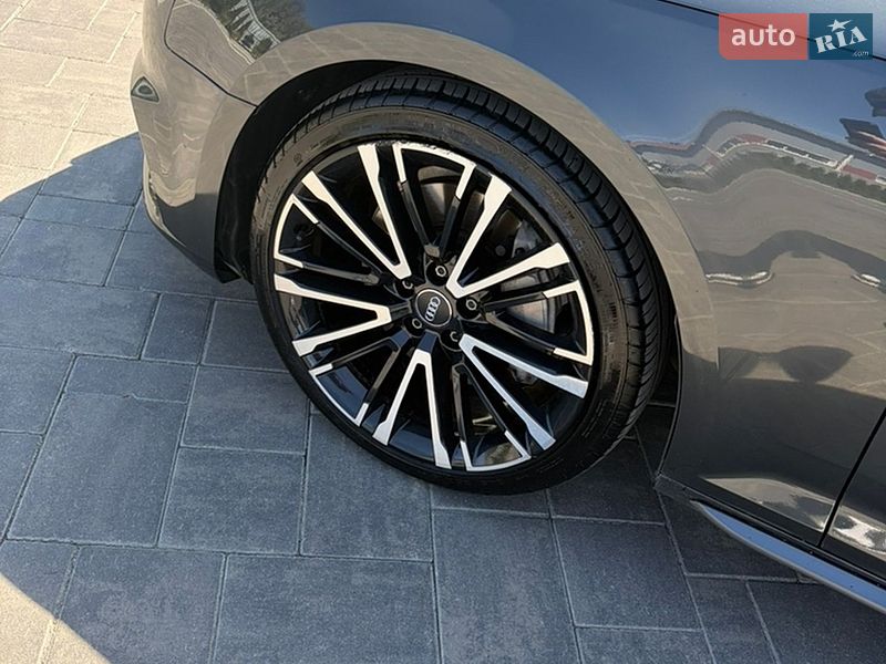 Седан Audi A4 2018 в Луцьку