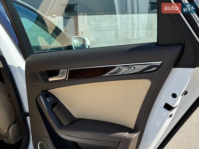 Седан Audi A4 2013 в Киеве