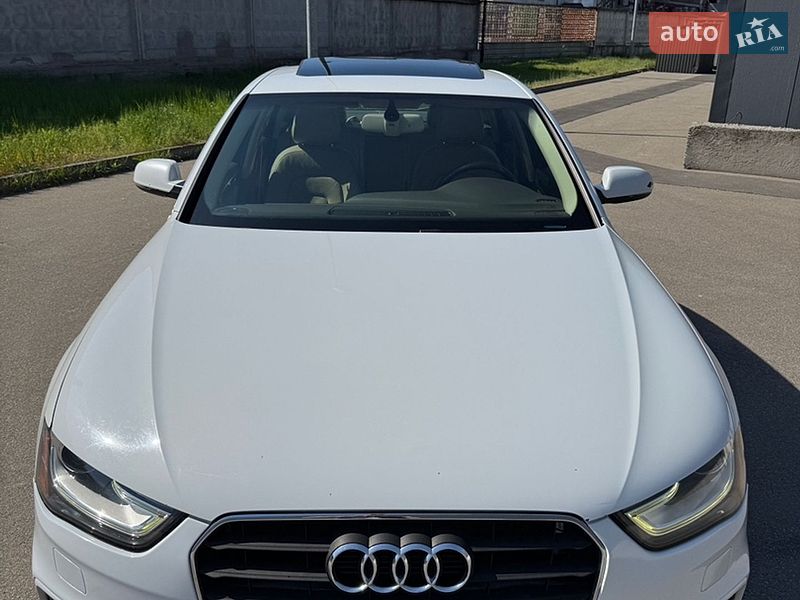 Седан Audi A4 2013 в Киеве