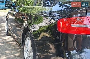 Седан Audi A4 2015 в Николаеве