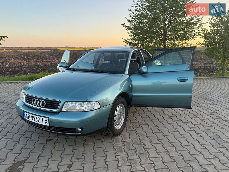 Седан Audi A4 1999 в Липовце