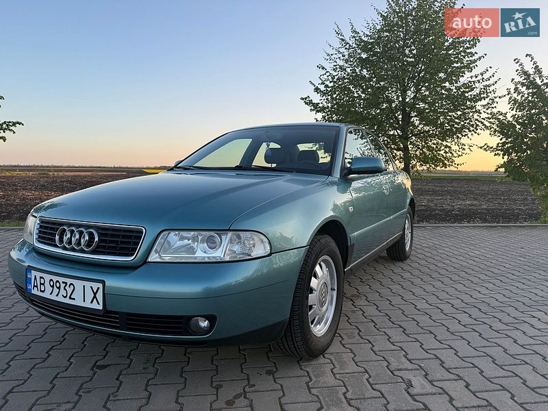 Седан Audi A4 1999 в Липовце