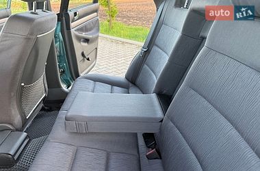 Седан Audi A4 1999 в Липовце