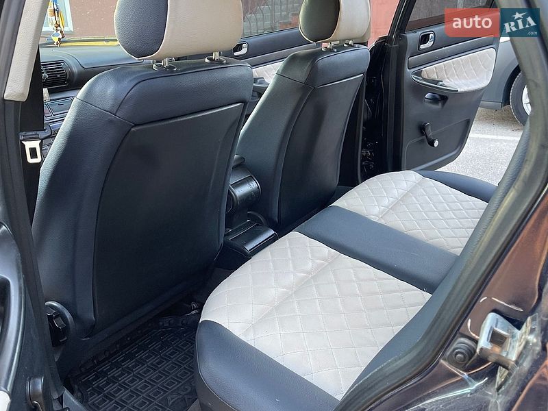 Седан Audi A4 1996 в Гостомеле