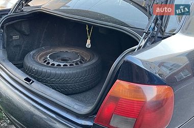 Седан Audi A4 1996 в Гостомеле