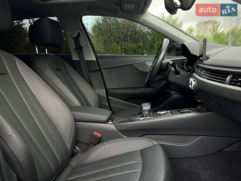 Седан Audi A4 2019 в Львове