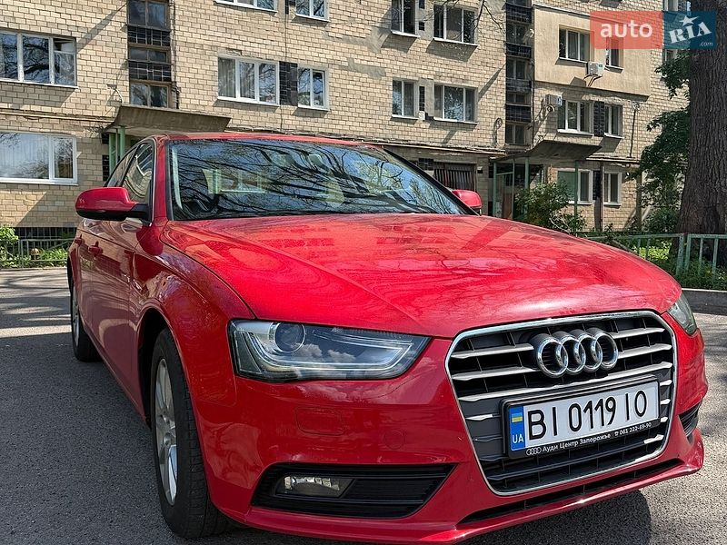 Седан Audi A4 2014 в Полтаве