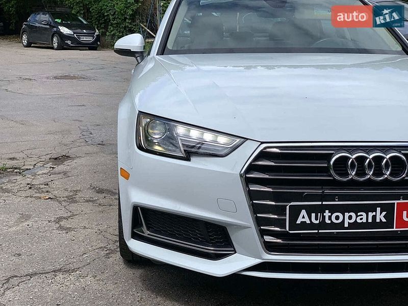 Седан Audi A4 2019 в Житомире