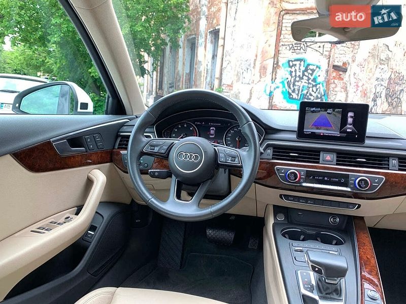 Седан Audi A4 2019 в Житомире