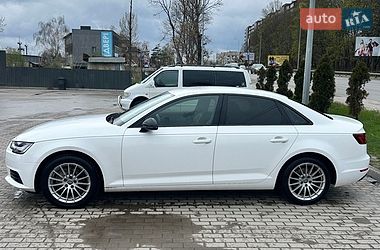 Седан Audi A4 2017 в Львове