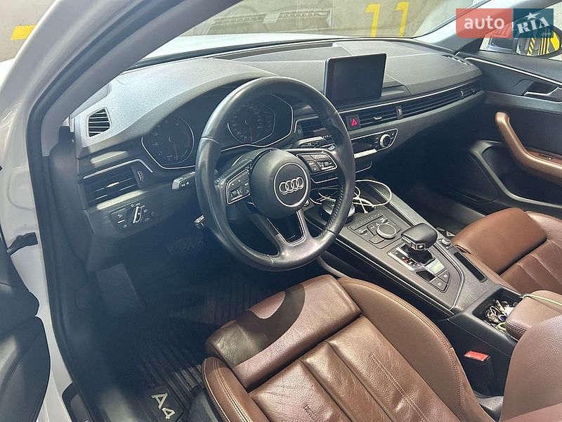 Седан Audi A4 2017 в Львове