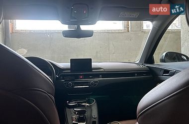 Седан Audi A4 2017 в Львове