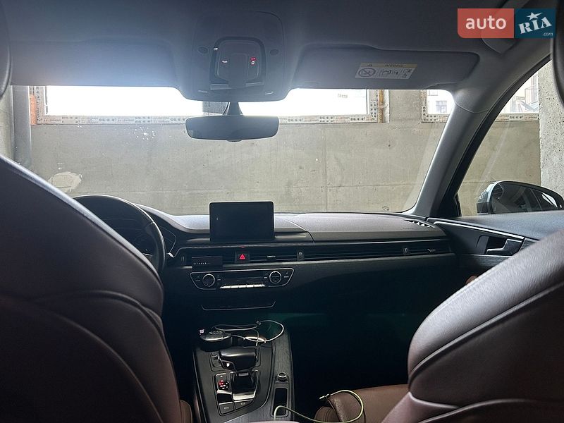 Седан Audi A4 2017 в Львове