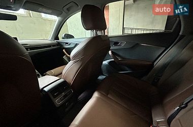 Седан Audi A4 2017 в Львове