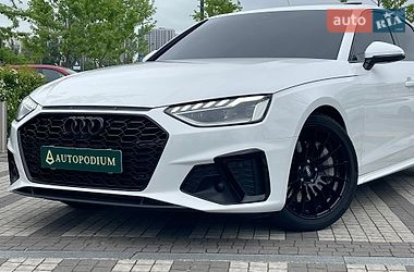 Седан Audi A4 2022 в Києві