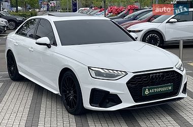 Седан Audi A4 2022 в Києві