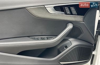 Седан Audi A4 2022 в Києві