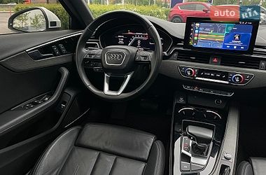 Седан Audi A4 2022 в Києві