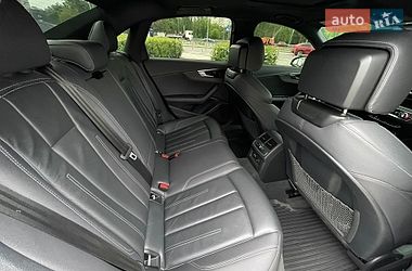 Седан Audi A4 2022 в Києві