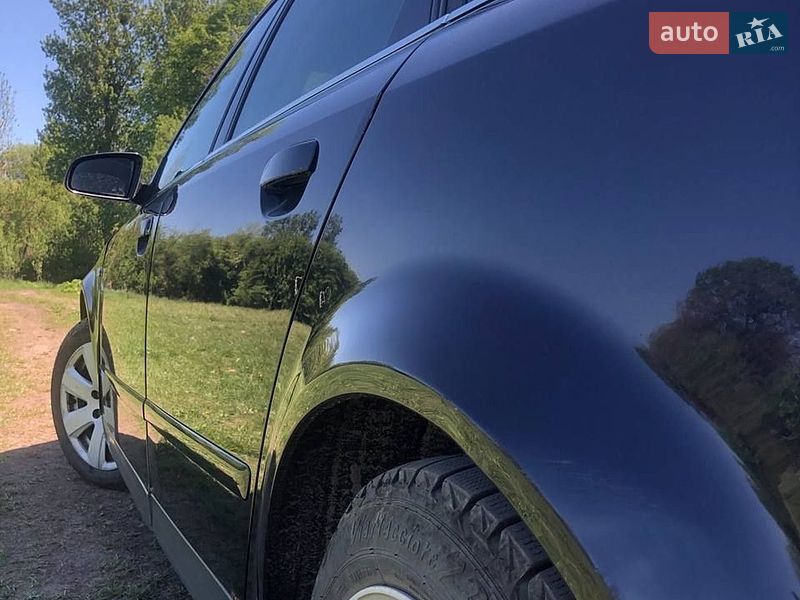 Седан Audi A4 2002 в Глинянах
