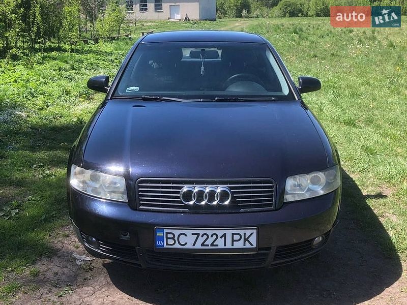 Седан Audi A4 2002 в Глинянах