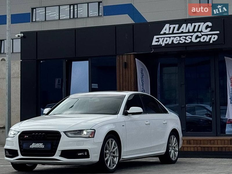 Седан Audi A4 2016 в Киеве
