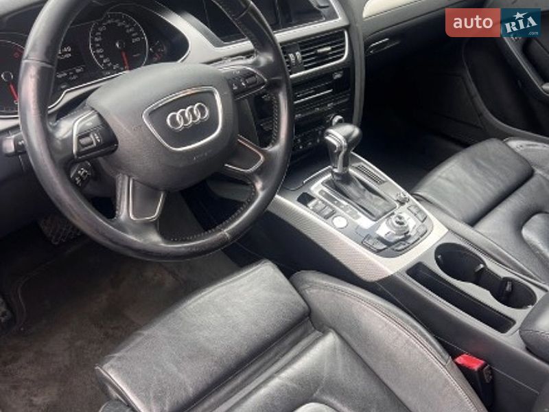 Седан Audi A4 2016 в Львове