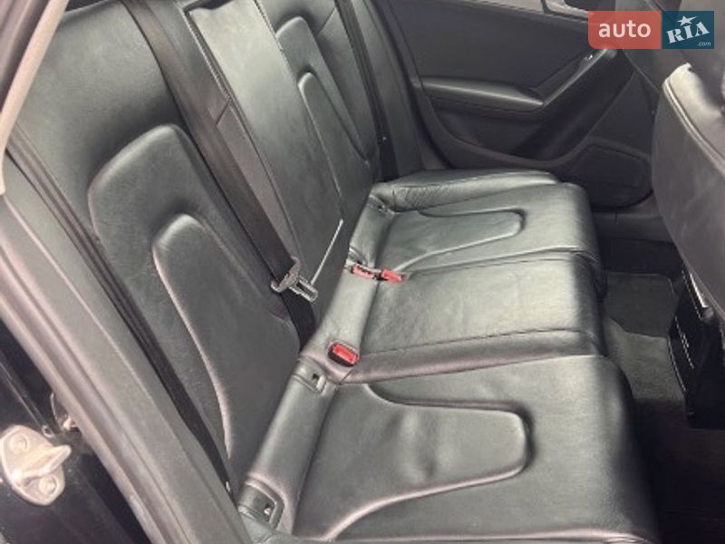 Седан Audi A4 2016 в Львове
