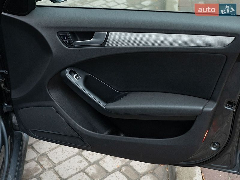 Седан Audi A4 2014 в Киеве