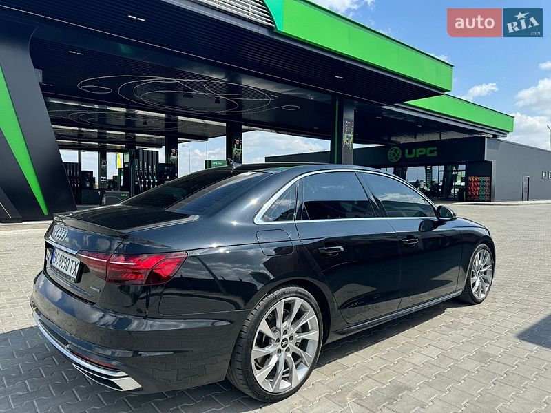 Седан Audi A4 2022 в Львові