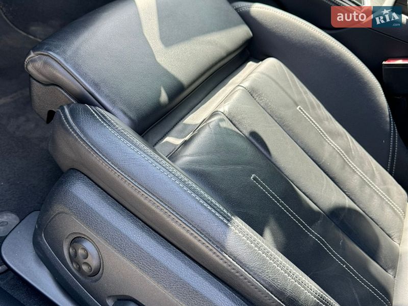 Седан Audi A4 2022 в Львові