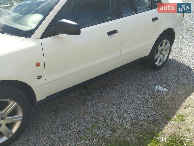 Седан Audi A4 1996 в Рівному