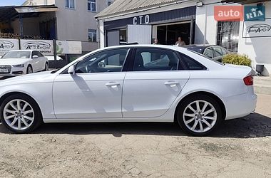Седан Audi A4 2012 в Чернігові