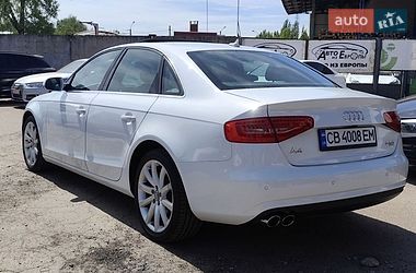Седан Audi A4 2012 в Чернігові