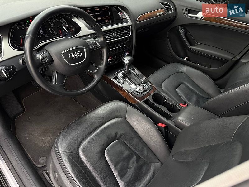 Седан Audi A4 2014 в Рівному