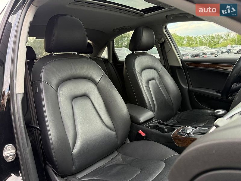 Седан Audi A4 2014 в Рівному