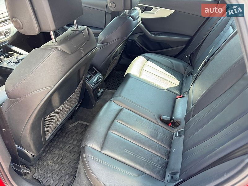 Седан Audi A4 2016 в Ровно