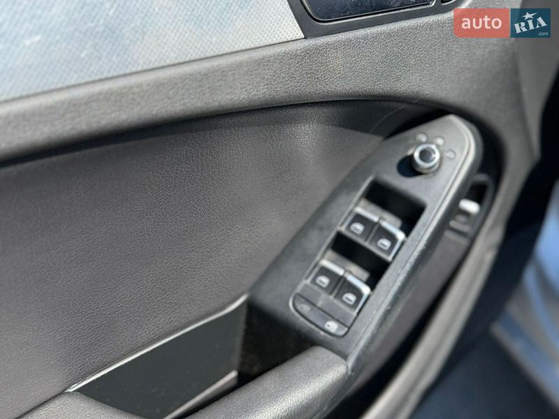 Седан Audi A4 2012 в Києві