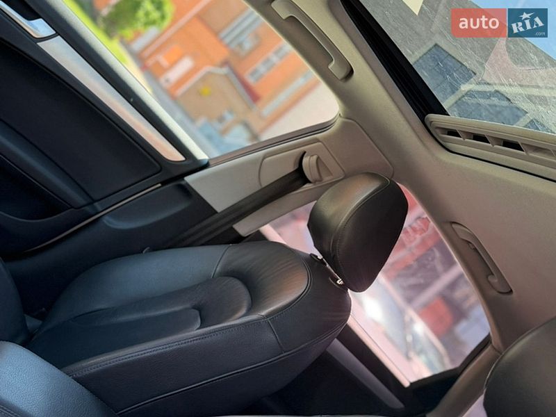 Седан Audi A4 2012 в Киеве